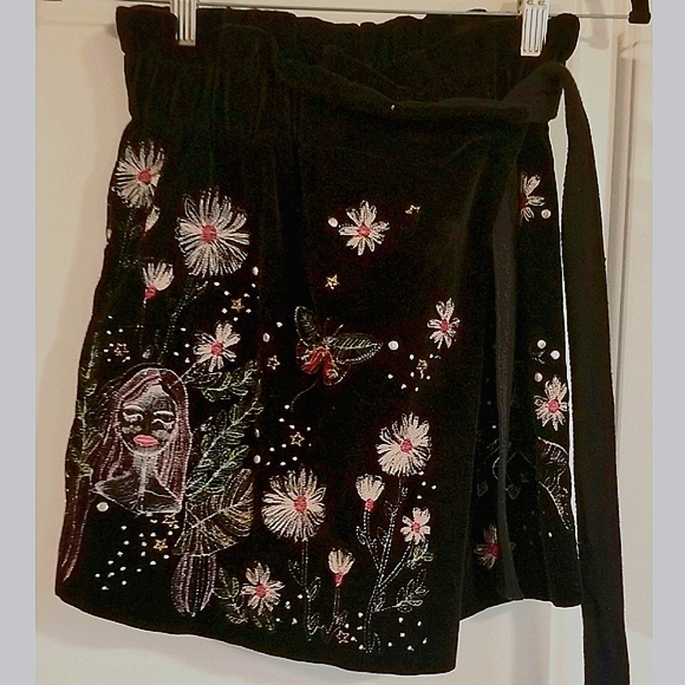 Embroidered Detail Mini Wrap Velvet Skirt Skort